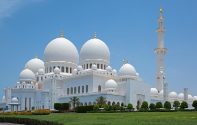 Sheikh Zayed Moschee in Abu Dhabi (ChantalS / stock.adobe.com)  lizenziertes Stockfoto 
Informations sur les licences disponibles sous 'Preuve des sources d'images'